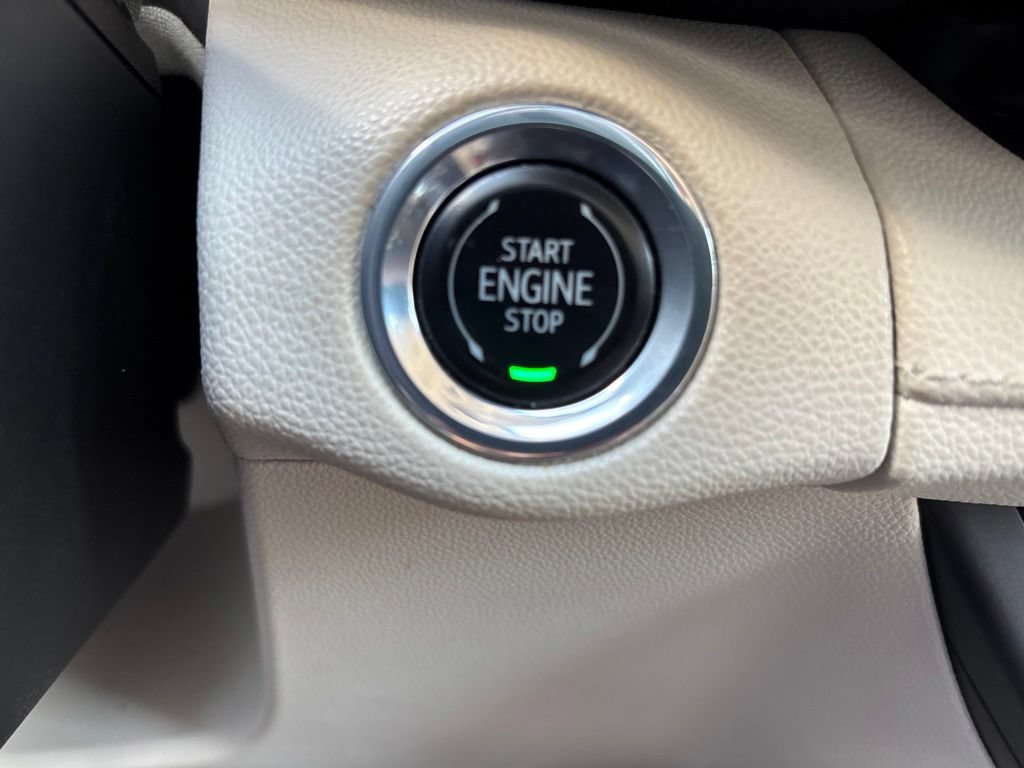 Certified 2022 Buick Envision Avenir w/ Premium Seat Package FWD image 29