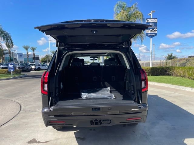 New 2025 Ford Expedition Active image 27