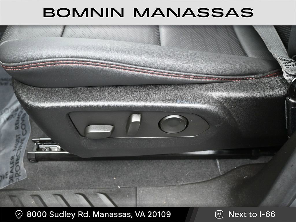 Used 2024 Chevrolet Colorado Z71 w/ Z71 Convenience Package 2 image 13