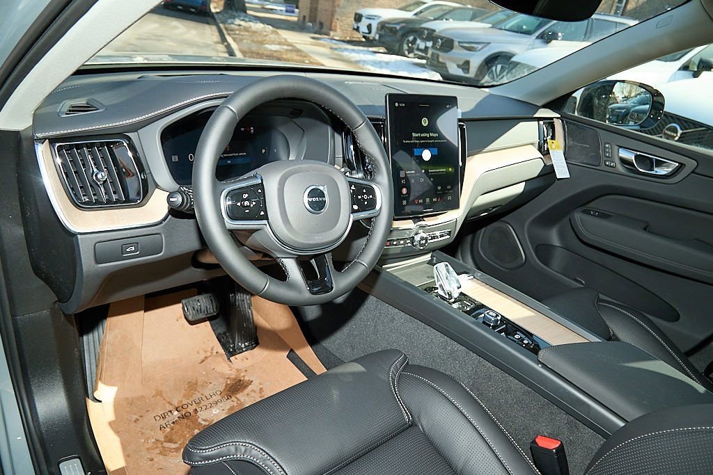 New 2026 Volvo XC60 B5 Ultra w/ Climate Package image 12