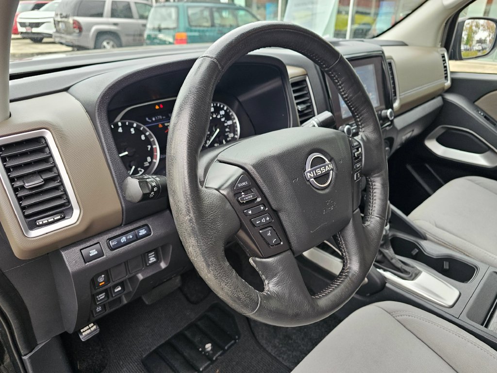 Used 2024 Nissan Frontier SV w/ SV Convenience Package AWD/4WD image 18