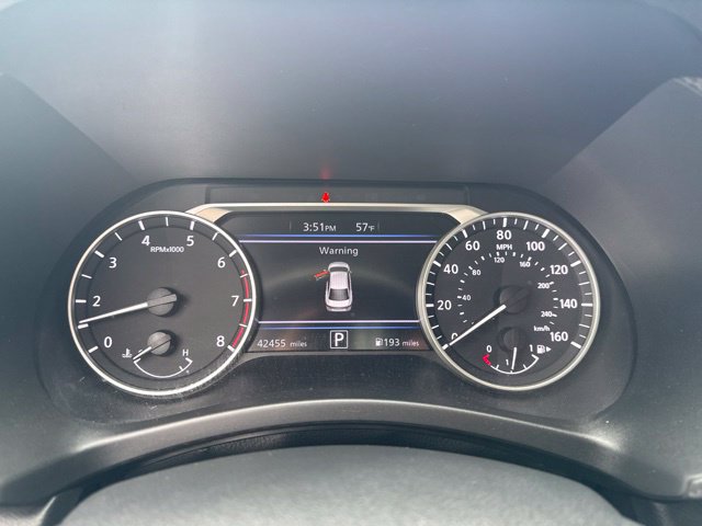 Used 2025 Nissan Sentra SR FWD image 11