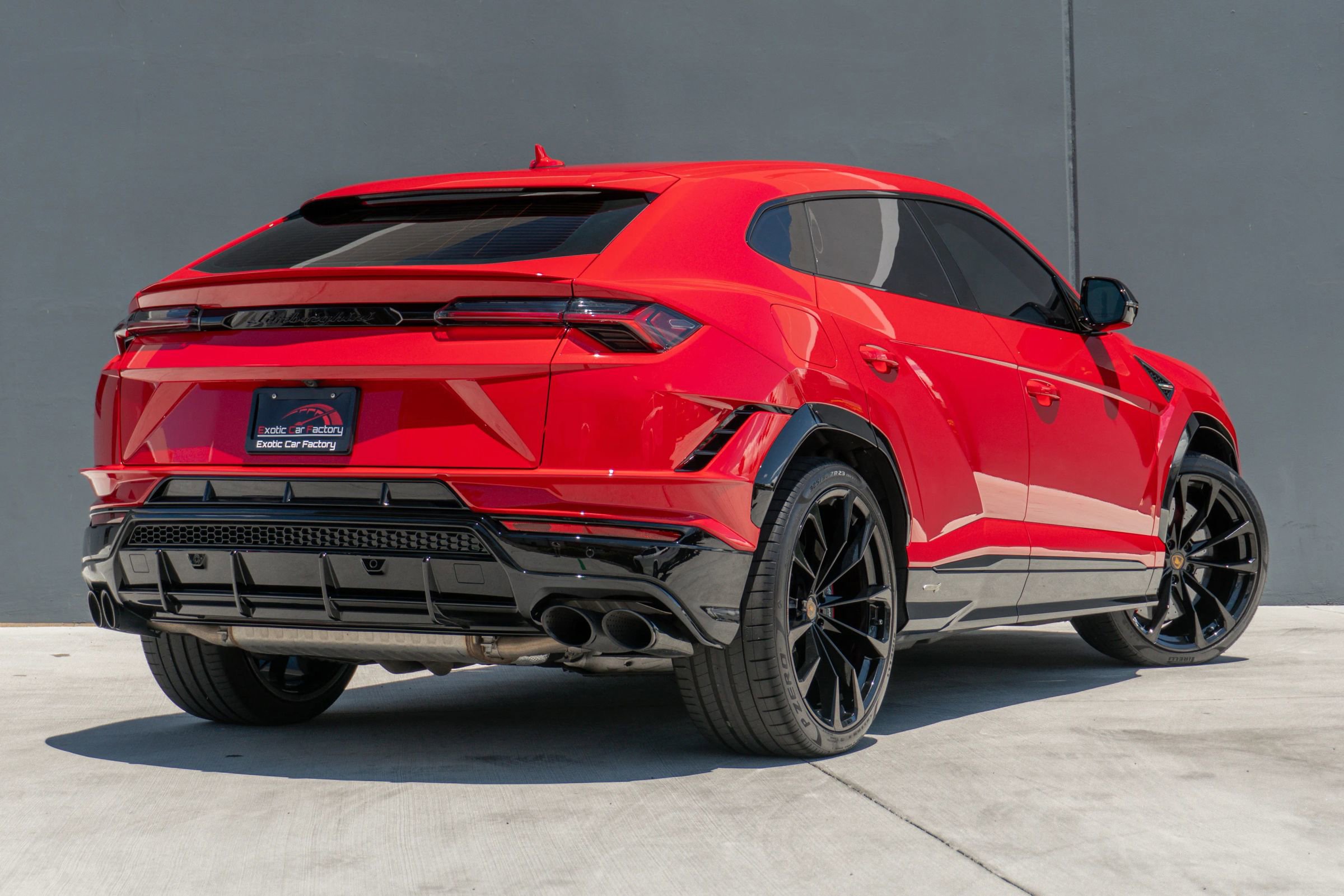 Used 2024 Lamborghini Urus S AWD/4WD image 7