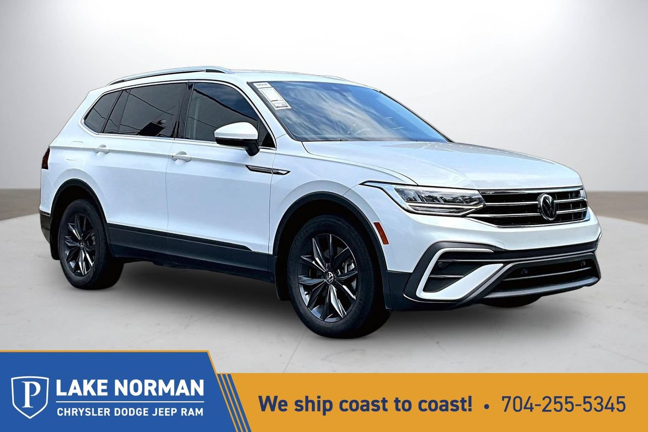 Used 2023 Volkswagen Tiguan SE AWD/4WD image 1