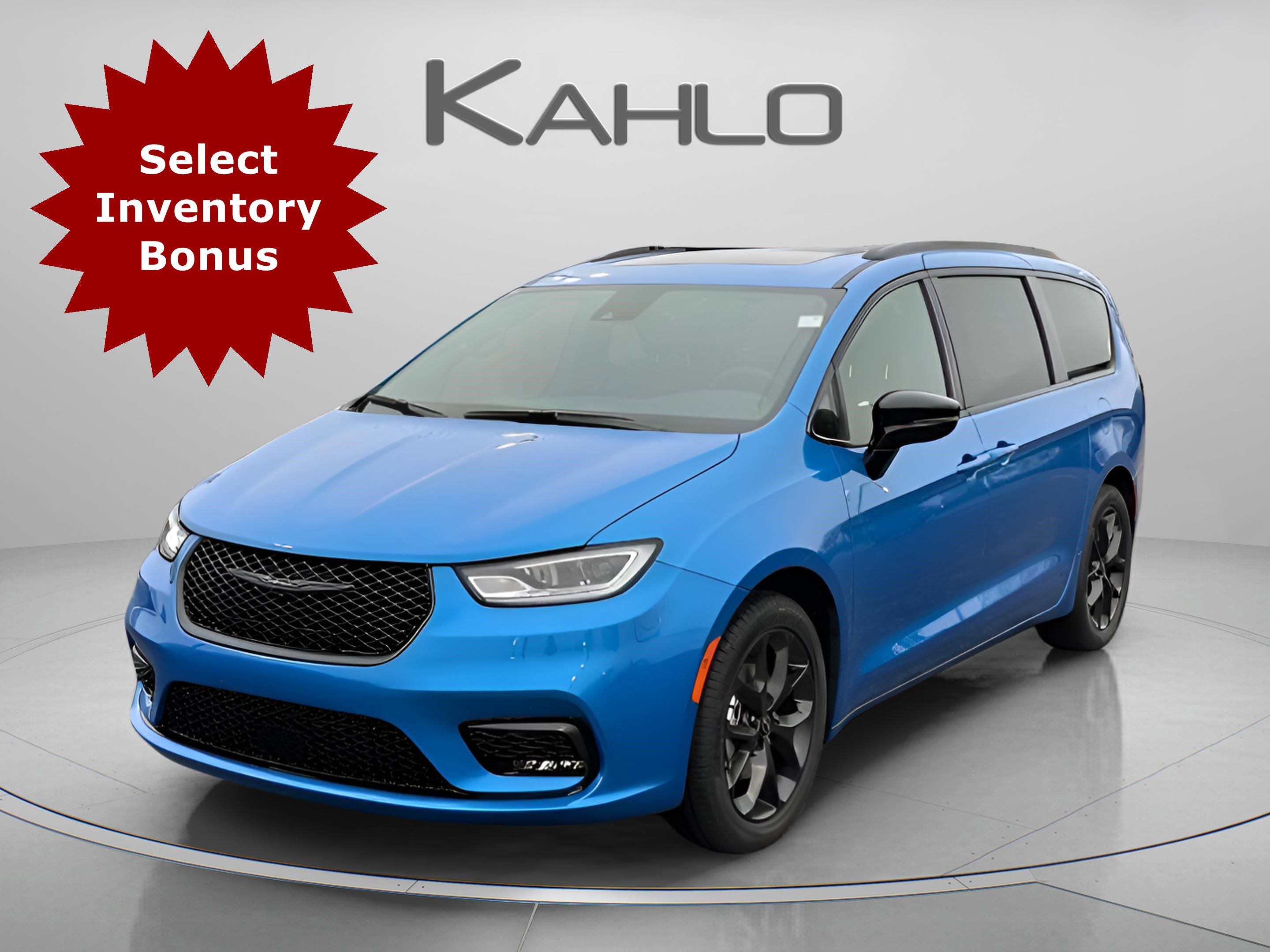 New 2026 Chrysler Pacifica Limited w/ S Appearance Package image 1