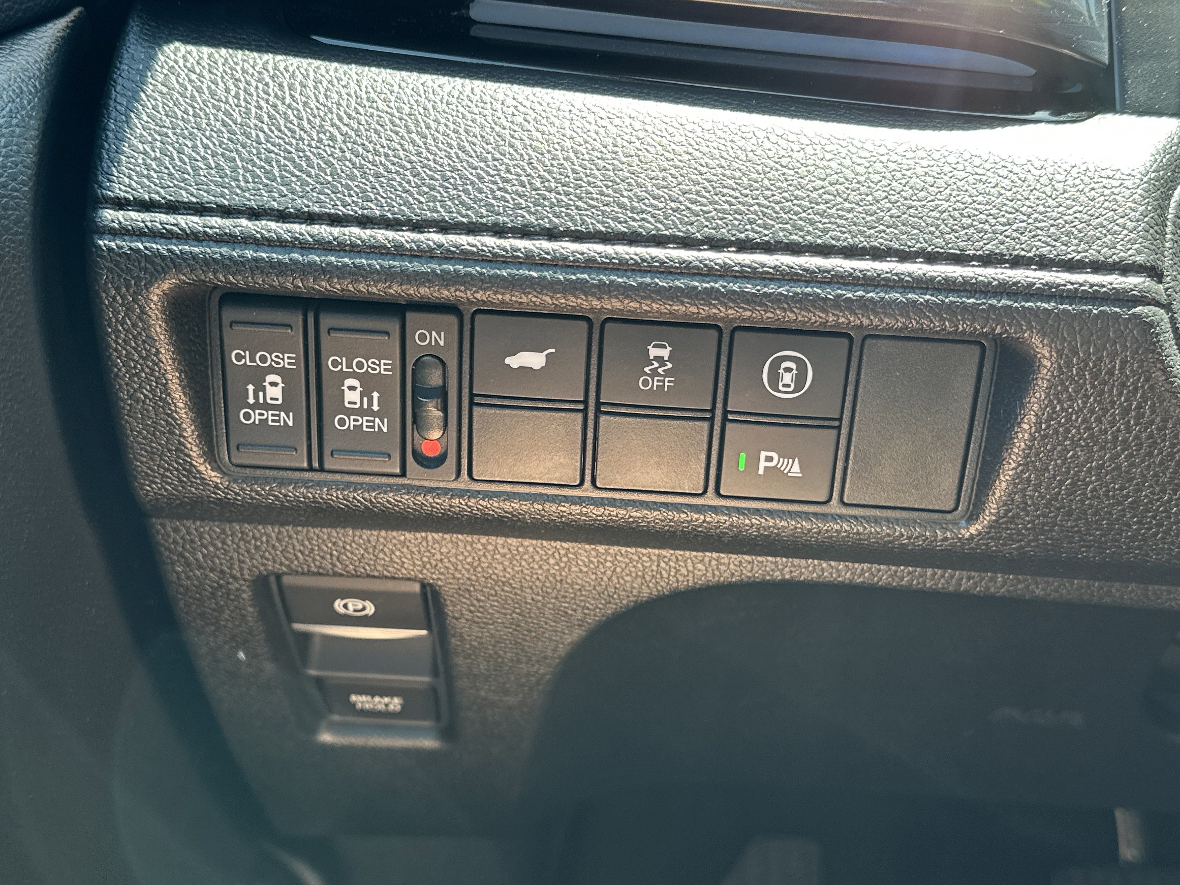 Used 2023 Honda Odyssey Elite image 32