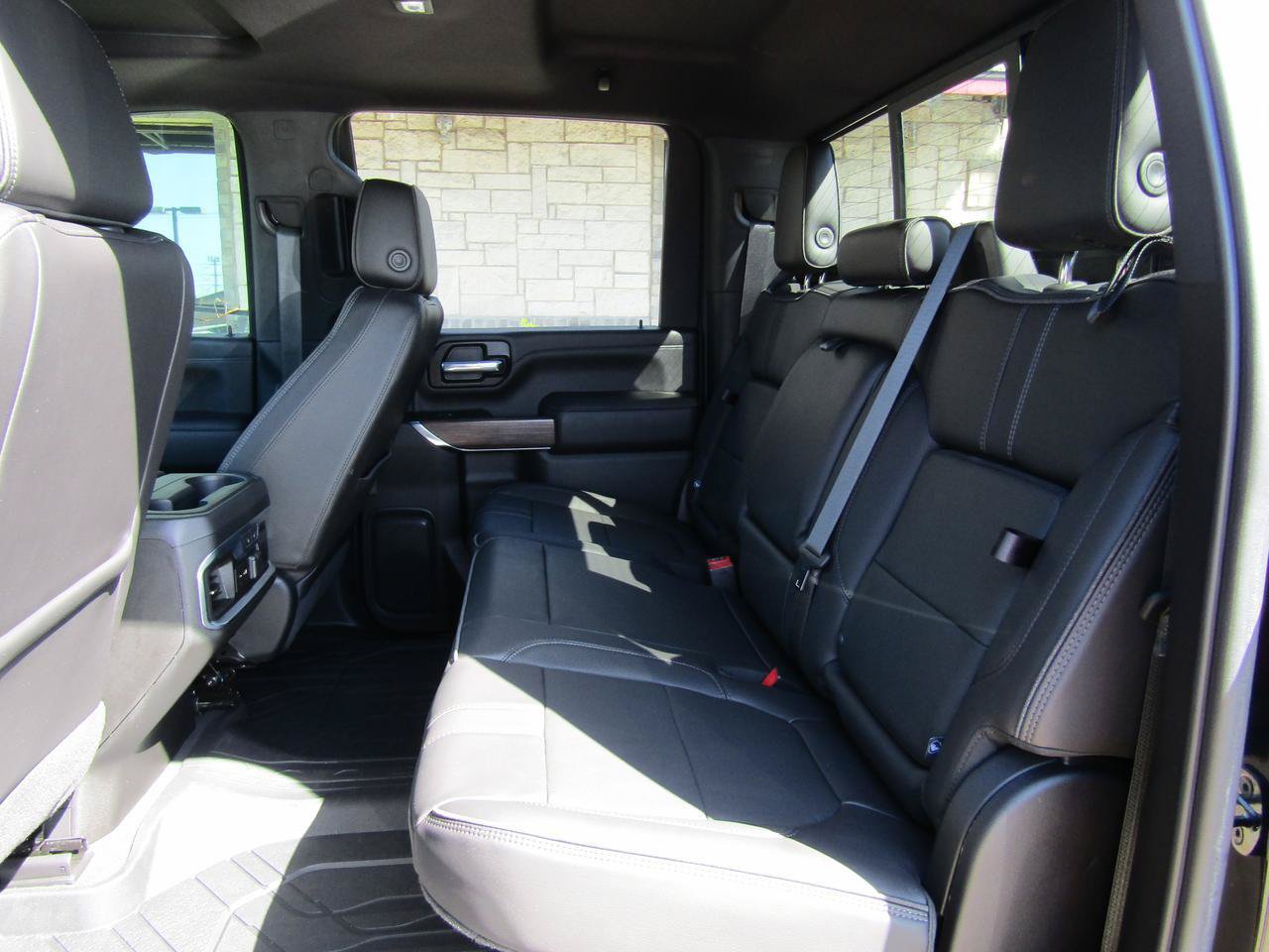 Used 2022 Chevrolet Silverado 3500 High Country AWD/4WD image 10