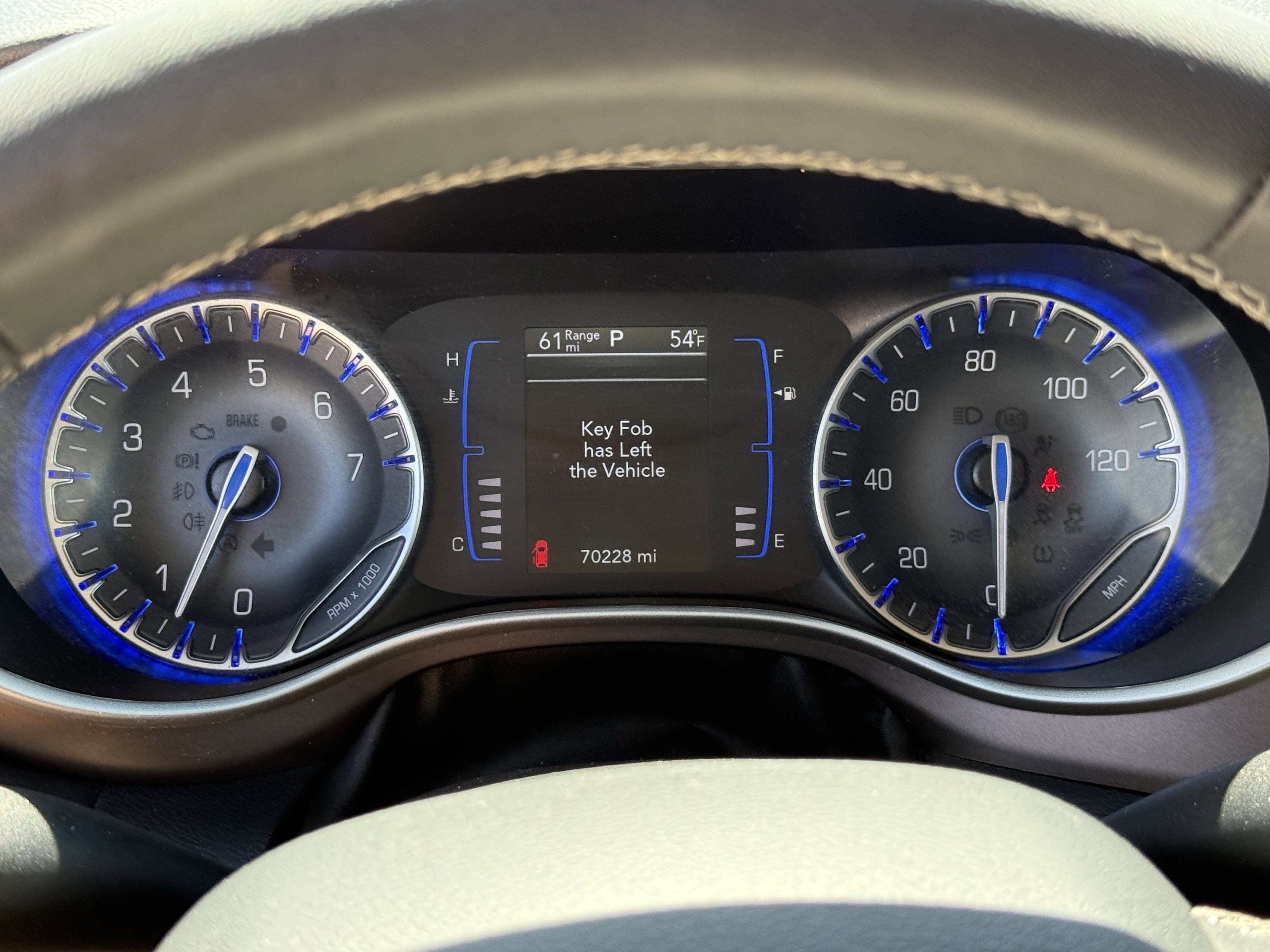 Used 2023 Chrysler Voyager LX image 18