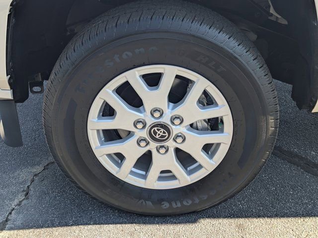 Used 2025 Toyota Tacoma SR5 image 11