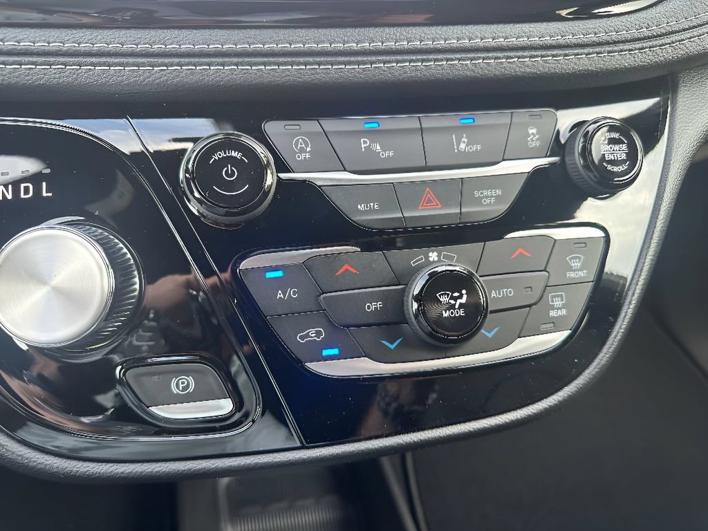 New 2027 Chrysler Pacifica Select FWD image 27
