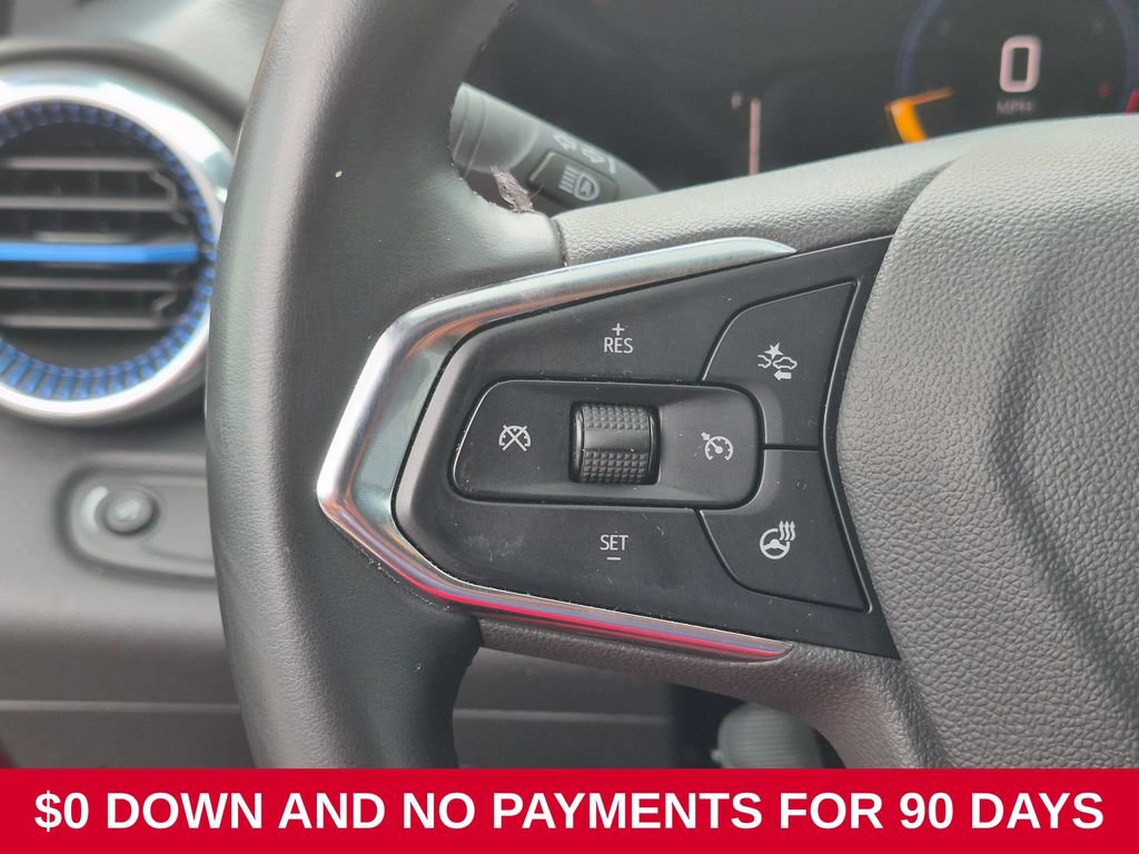 Used 2025 Chevrolet Trax LT w/ LT Convenience Package FWD image 19