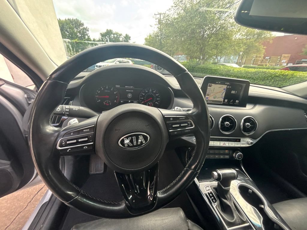 Used 2018 Kia Stinger Premium RWD image 13