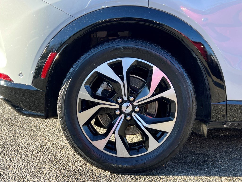 Used 2023 Ford Mustang Mach-E Premium image 9