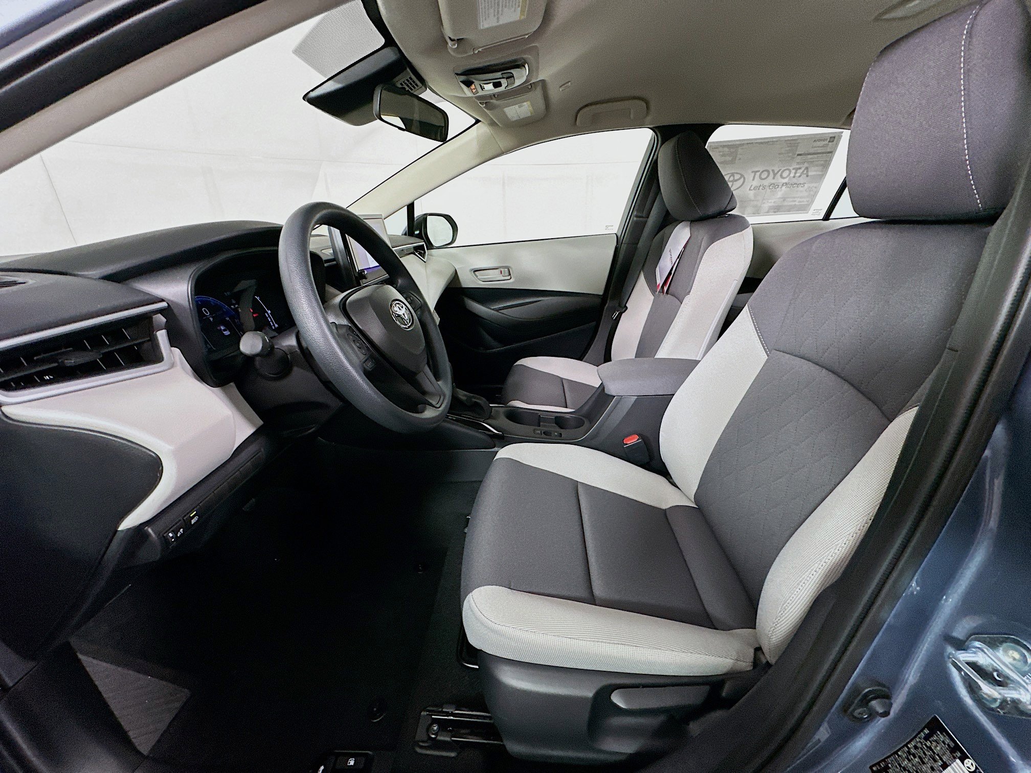 Used 2026 Toyota Corolla LE image 13