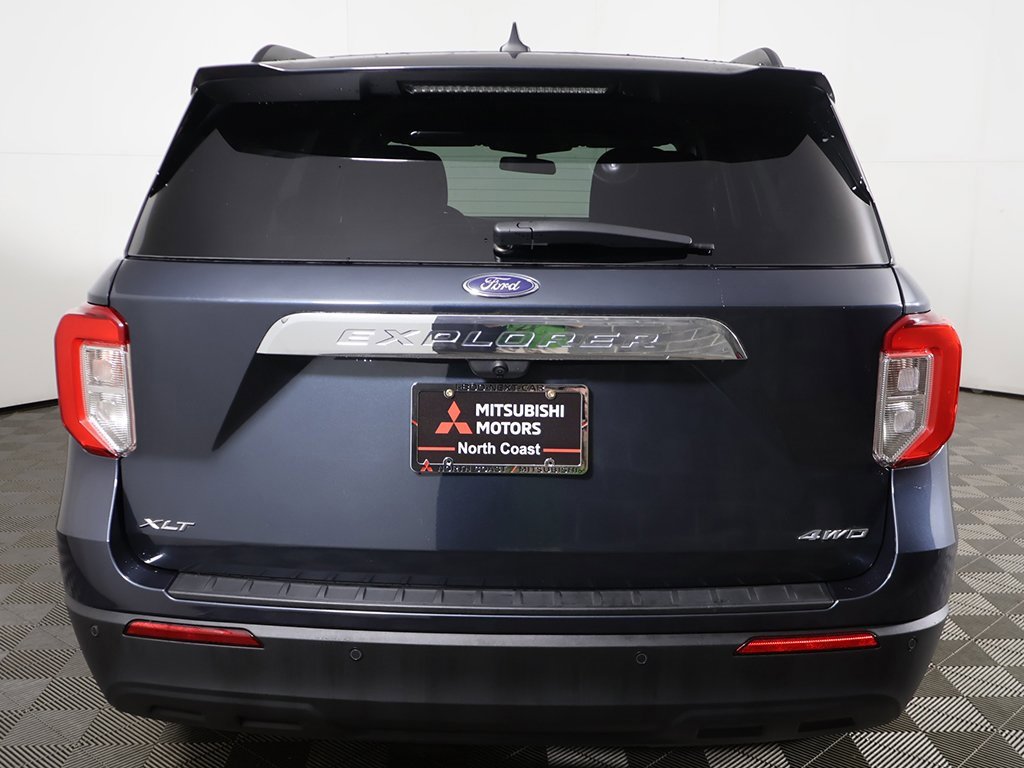 Used 2022 Ford Explorer XLT image 11