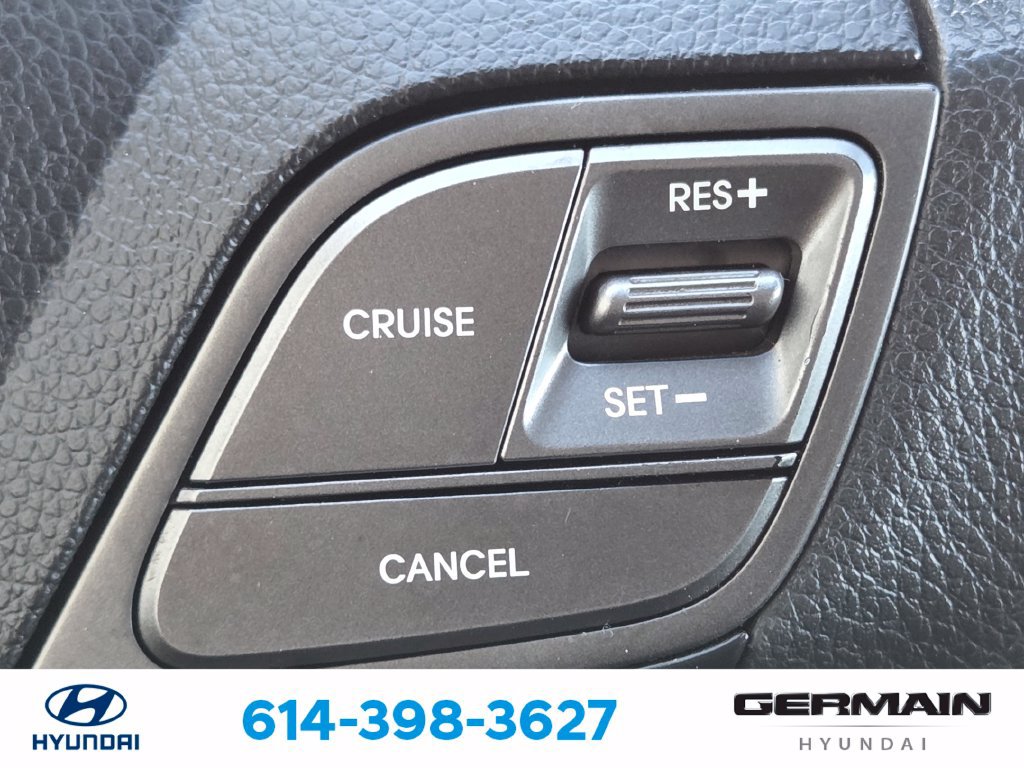 Used 2018 Hyundai Santa Fe Sport FWD image 30