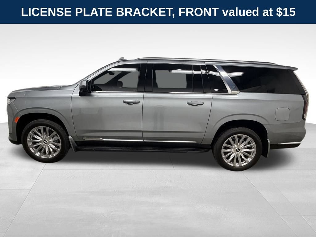 Used 2024 Cadillac Escalade ESV Premium Luxury image 4