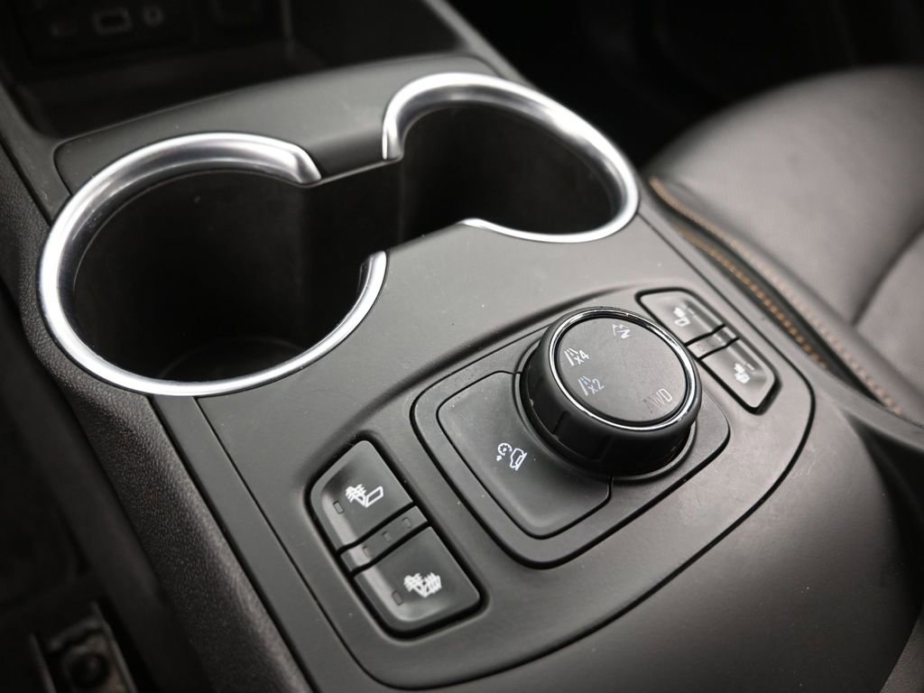 Used 2019 GMC Terrain SLT w/ Preferred Package image 17