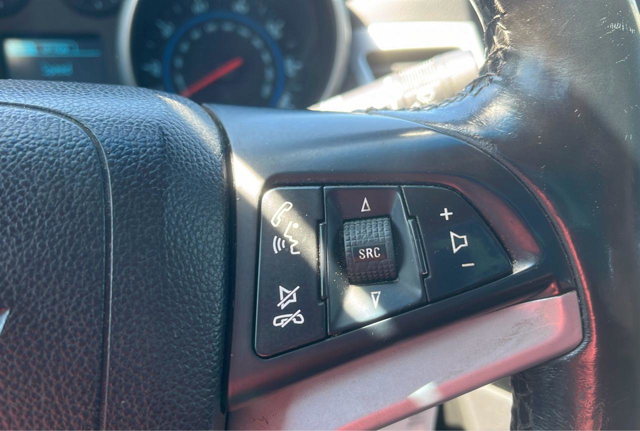 Used 2014 Chevrolet Cruze LT FWD image 16