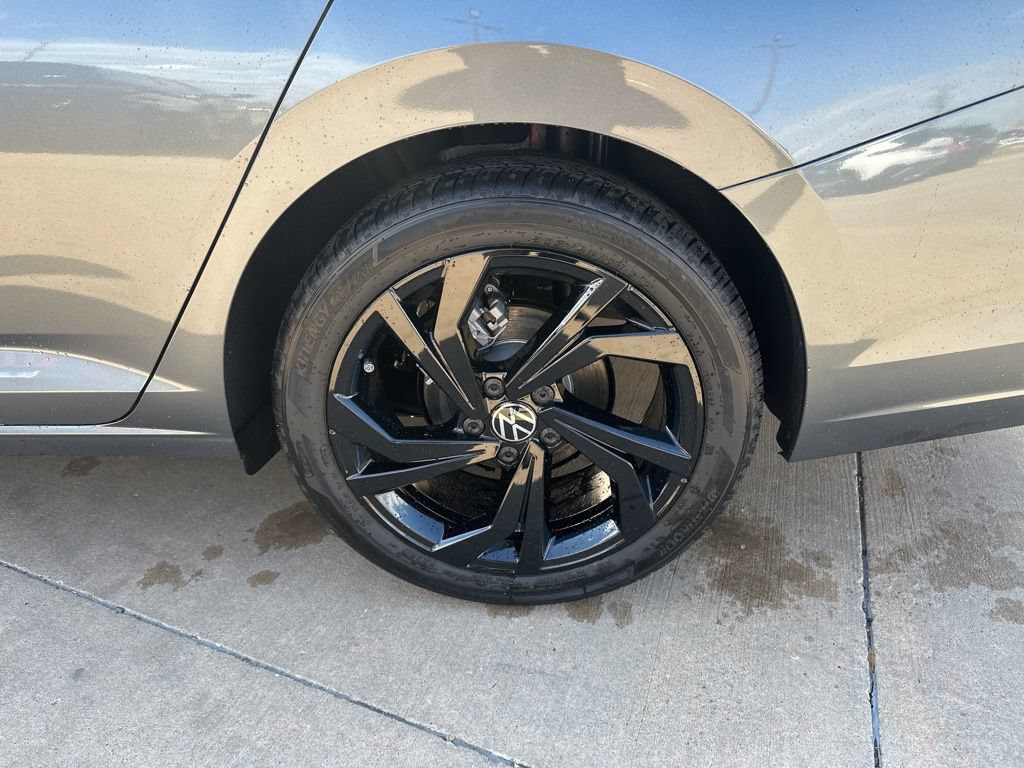 New 2026 Volkswagen Jetta SE FWD image 8