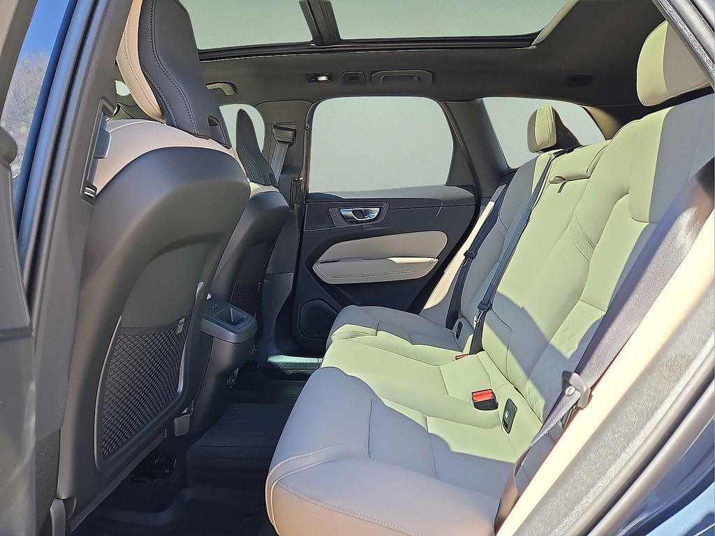 New 2026 Volvo XC60 B5 Plus w/ Protection Package Premier AWD/4WD image 15