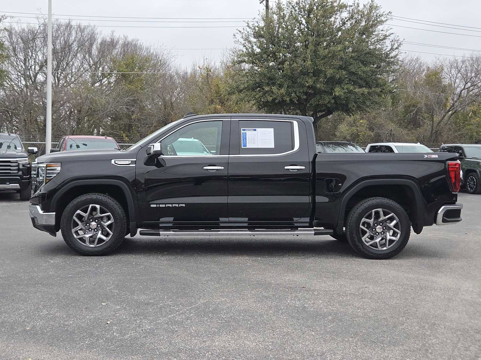 Certified 2024 GMC Sierra 1500 SLT image 5