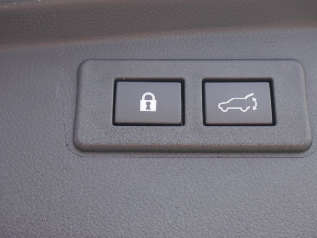 Used 2023 Subaru Outback Onyx Edition AWD/4WD image 18