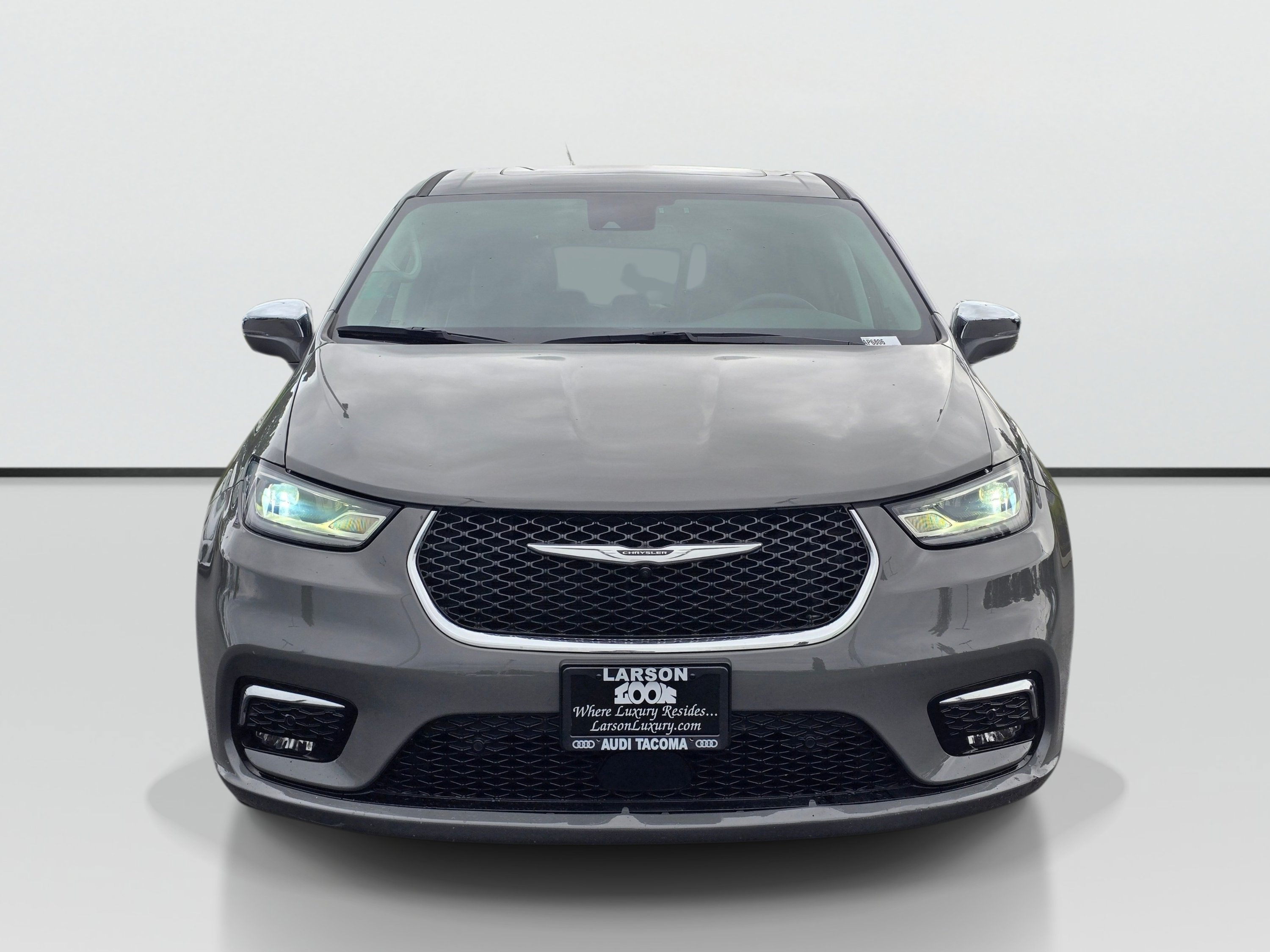Used 2022 Chrysler Pacifica Limited FWD image 8