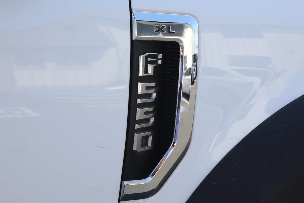 Used 2017 Ford F550 2WD Regular Cab Super Duty image 48