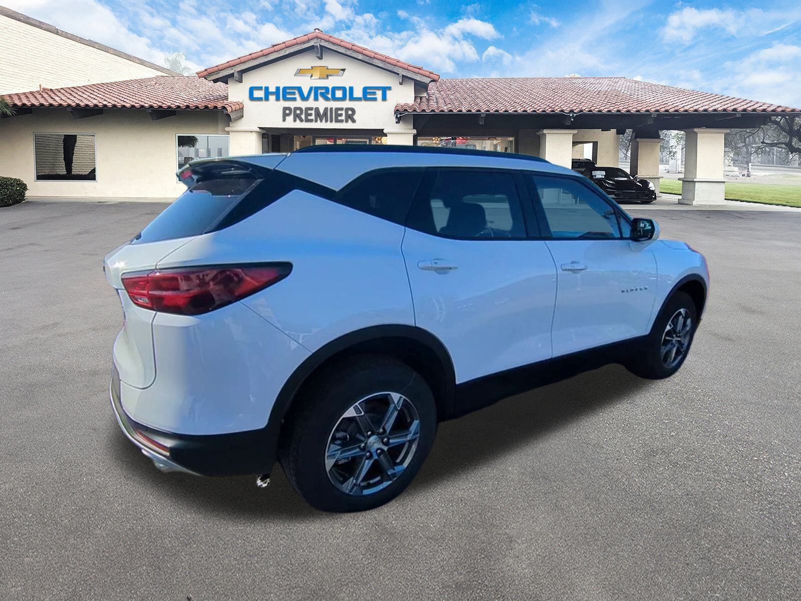 New 2026 Chevrolet Blazer LT w/ Convenience Package FWD image 8