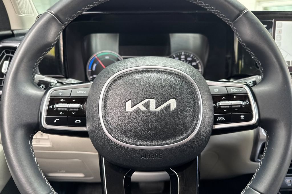 Certified 2023 Kia Sorento EX AWD/4WD image 27
