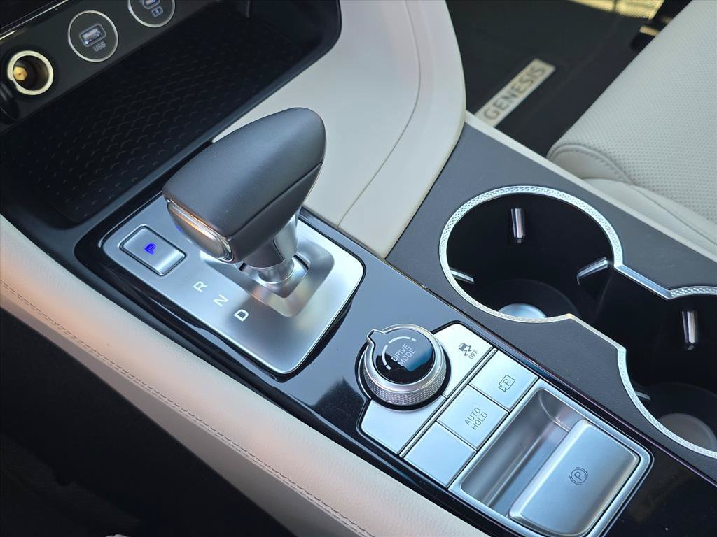 Used 2026 Genesis G70 2.5T RWD image 24