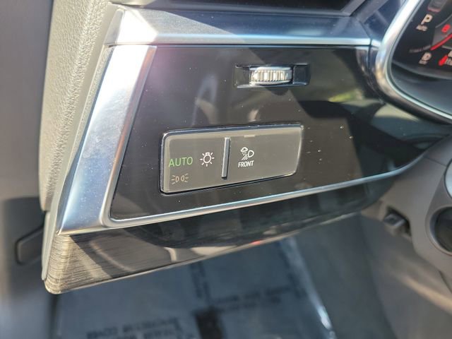 Used 2019 Audi Q8 Prestige w/ Year 1 Package AWD/4WD image 13