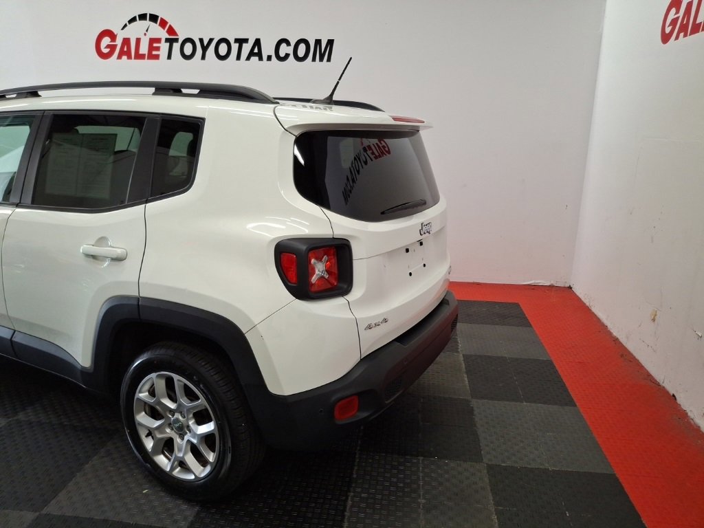 Used 2016 Jeep Renegade Latitude image 5