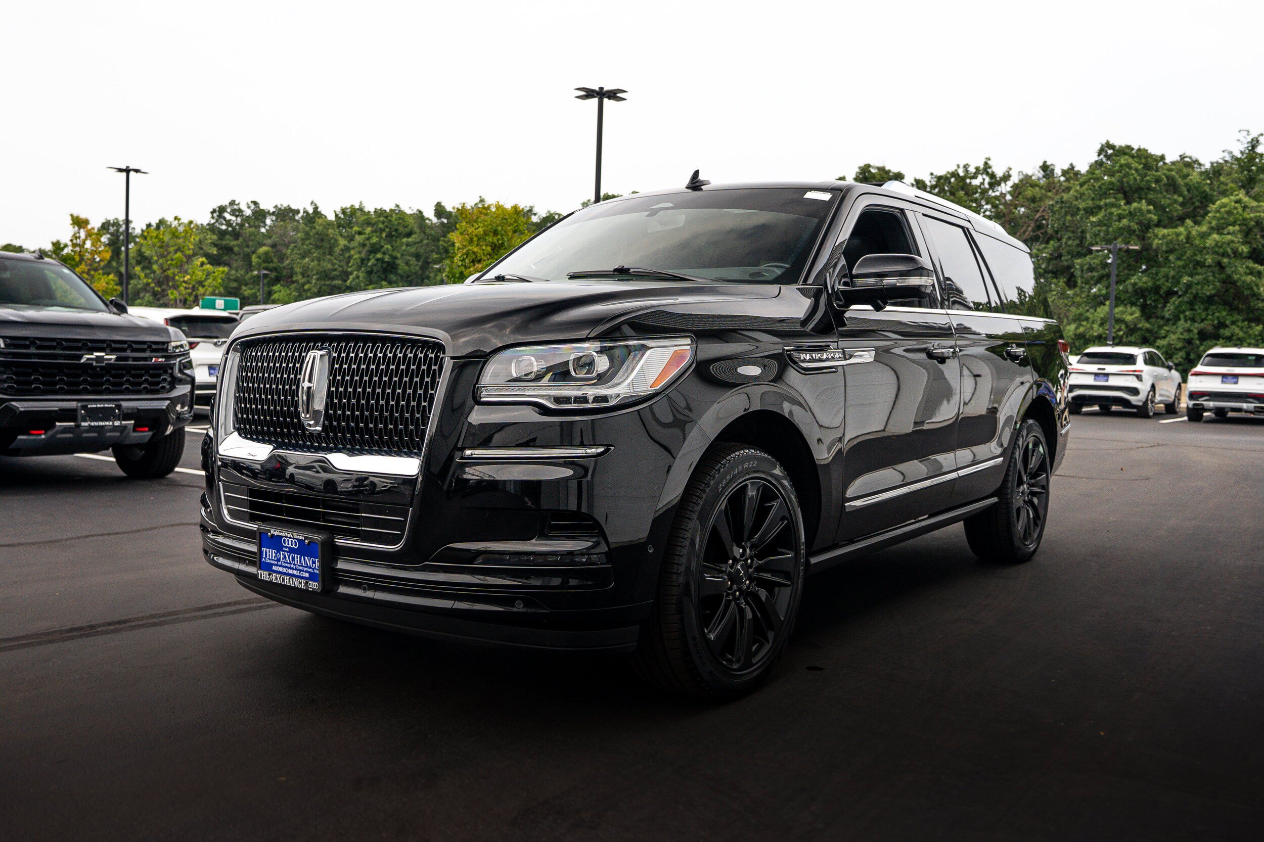 Used 2023 Lincoln Navigator Reserve AWD/4WD image 6