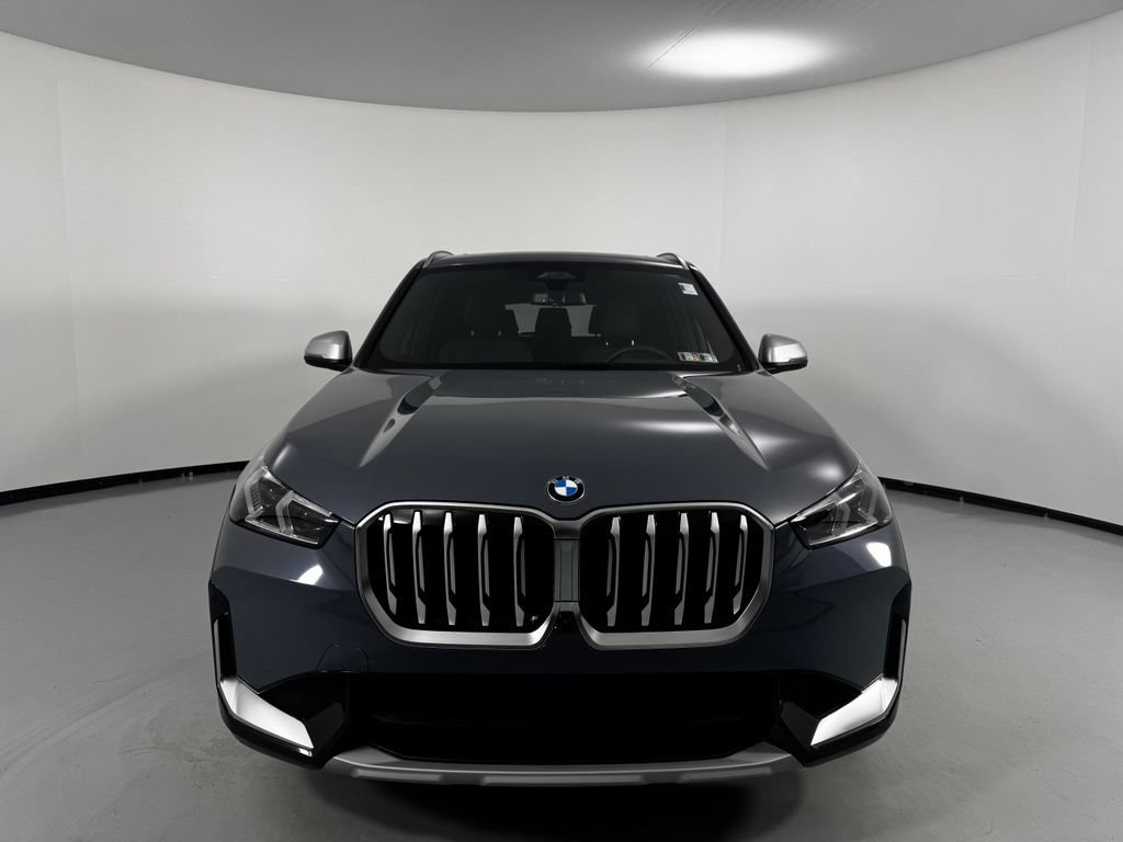 Used 2023 BMW X1 xDrive28i w/ Premium Package AWD/4WD image 3