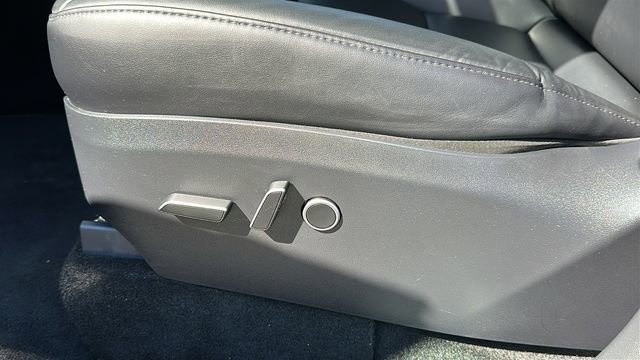 Used 2023 Tesla Model Y Long Range image 10