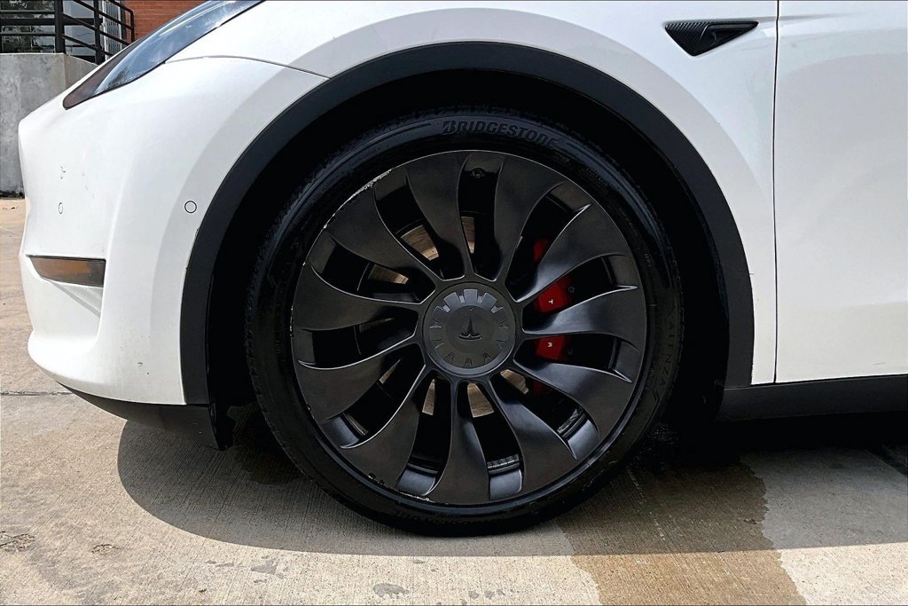 Used 2022 Tesla Model Y Performance AWD/4WD image 11