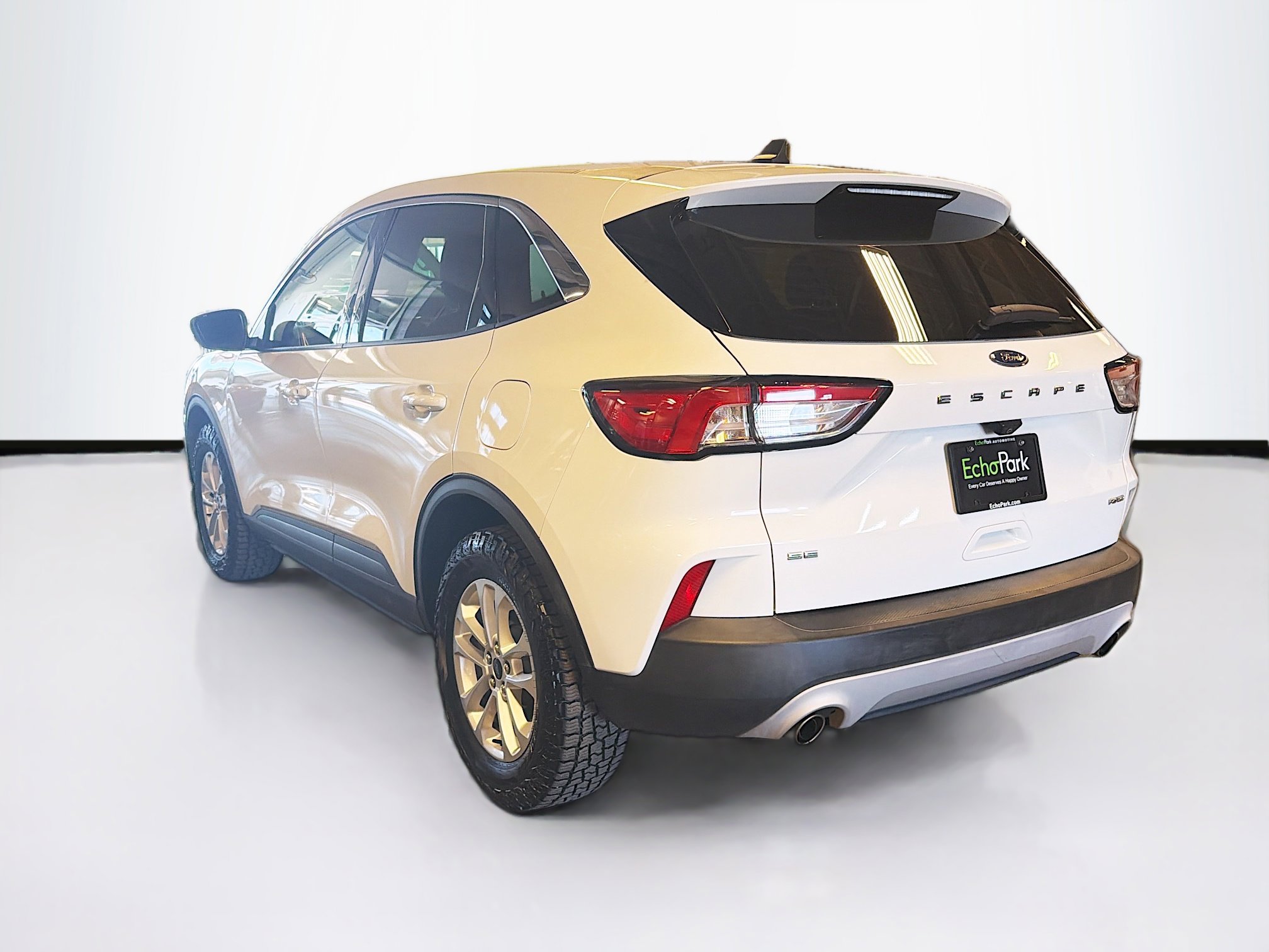 Used 2021 Ford Escape SE w/ Cold Weather Package image 5