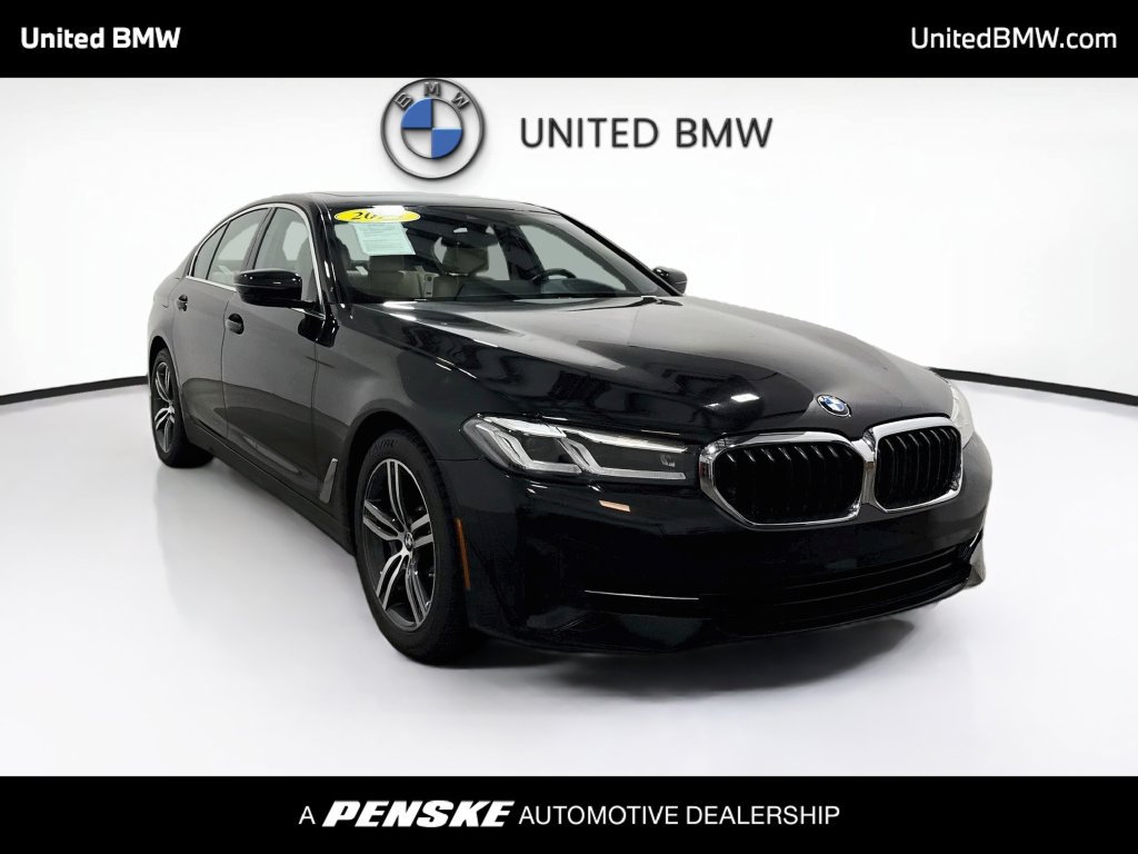 Used 2023 BMW 530i w/ Premium Package RWD image 3