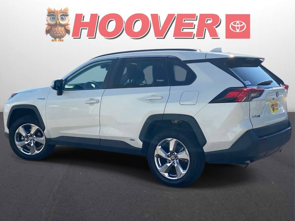 Used 2021 Toyota RAV4 XLE Premium AWD/4WD image 6
