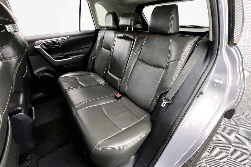Used 2019 Toyota RAV4 LE image 26