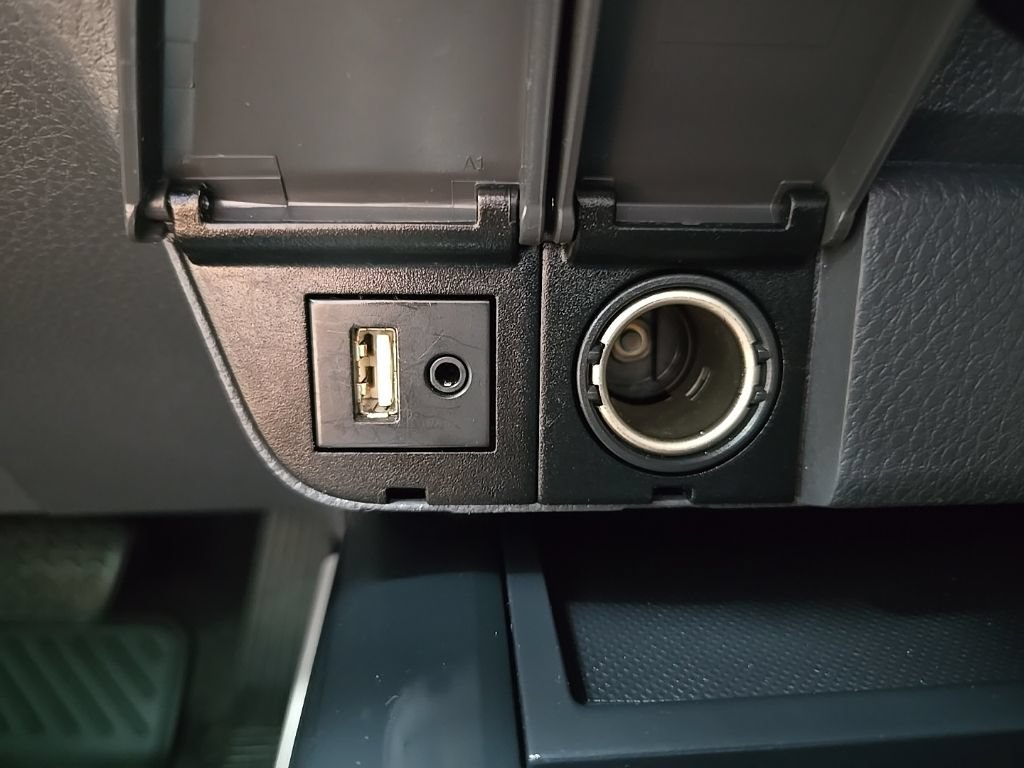 Used 2019 Toyota Camry LE FWD image 25