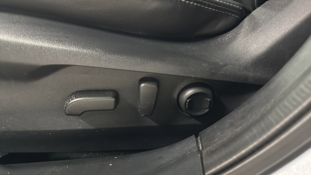 Certified 2021 Subaru Outback Limited image 16