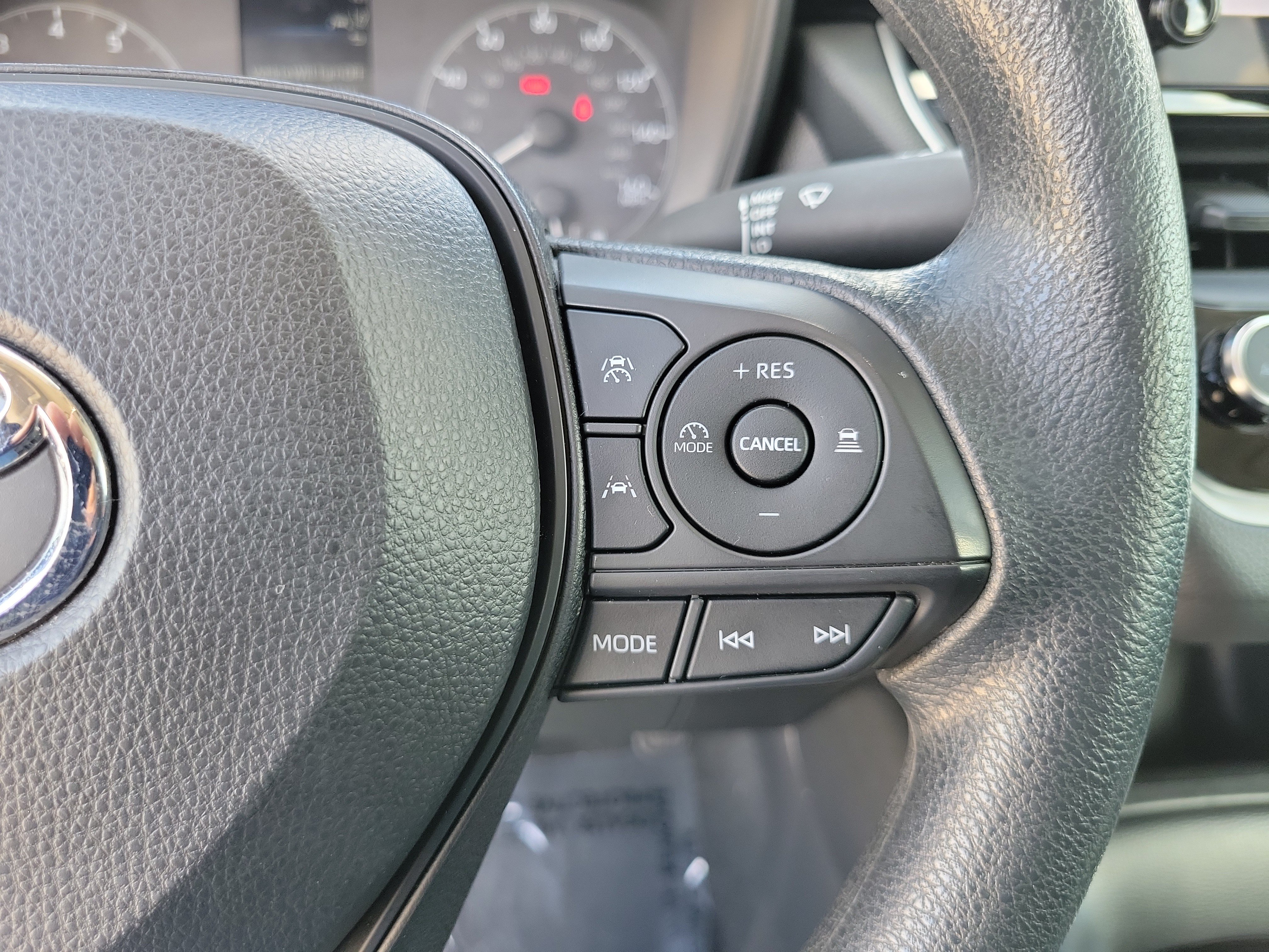Used 2023 Toyota Corolla LE w/ LE Convenience Package FWD image 20