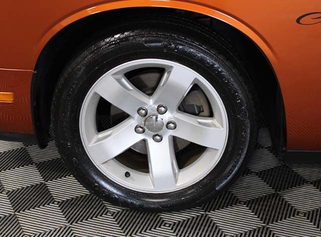 Used 2011 Dodge Challenger RWD image 15