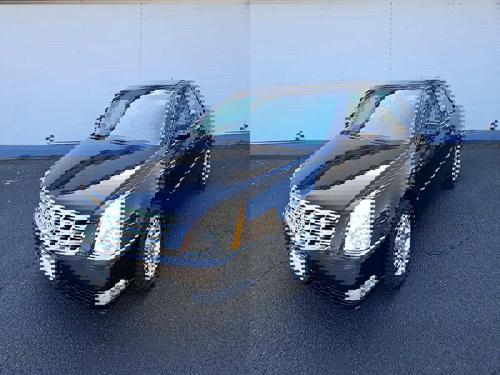 Used 2006 Cadillac DTS w/ Sun And Sound Package image 1