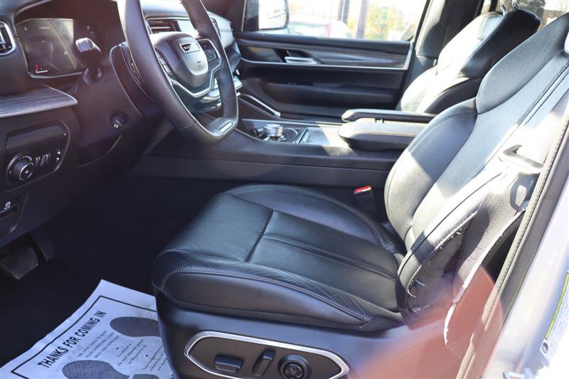 Used 2024 Jeep Wagoneer Series III image 12