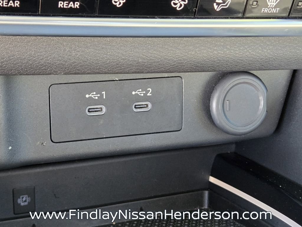 Used 2025 Nissan Rogue SL w/ Tech Package image 26