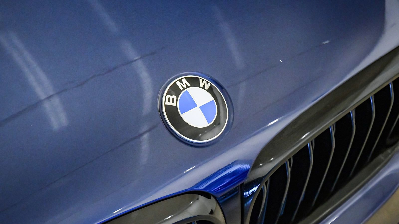 Used 2020 BMW M550i xDrive w/ Executive Package image 7